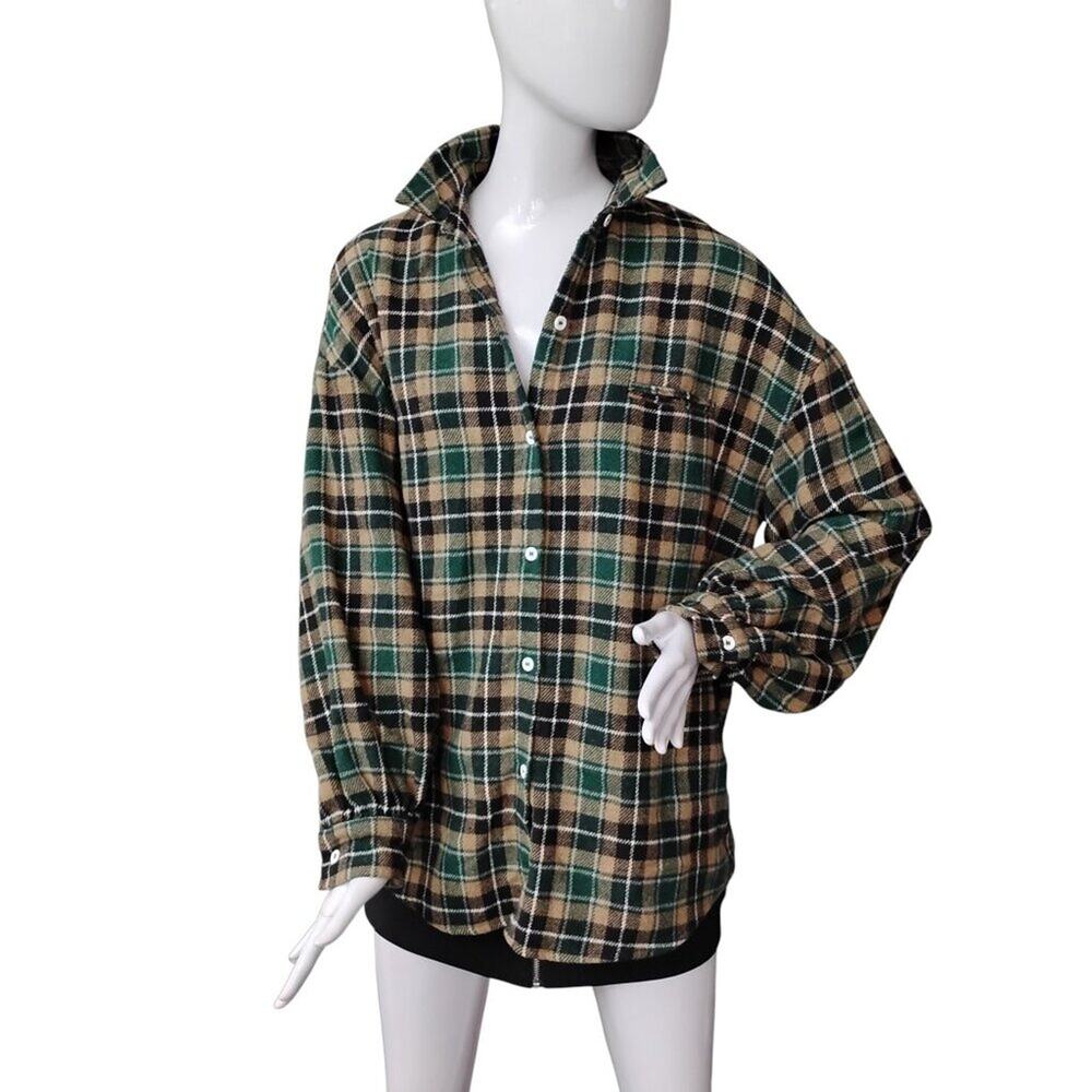 Dazy Plaid Green and Tan Shirt Size Large Long Sleeve Button Down